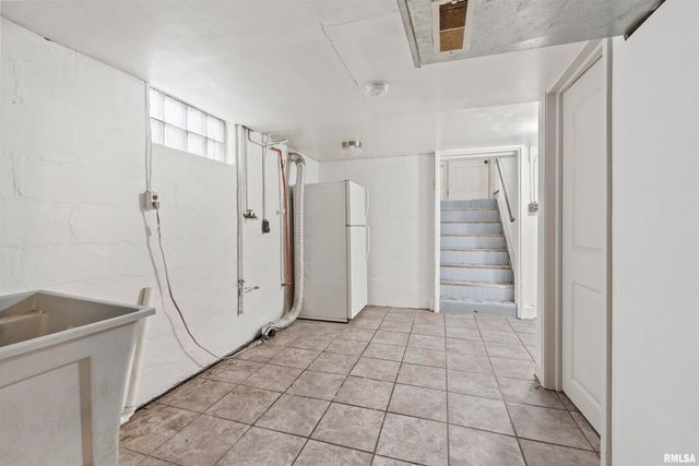 104 N INGLEWOOD Drive, East Peoria, IL 61611