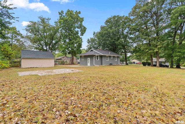 104 N INGLEWOOD Drive, East Peoria, IL 61611