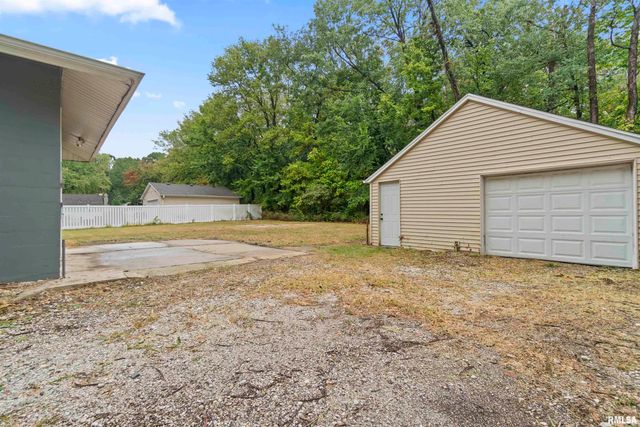 104 N INGLEWOOD Drive, East Peoria, IL 61611