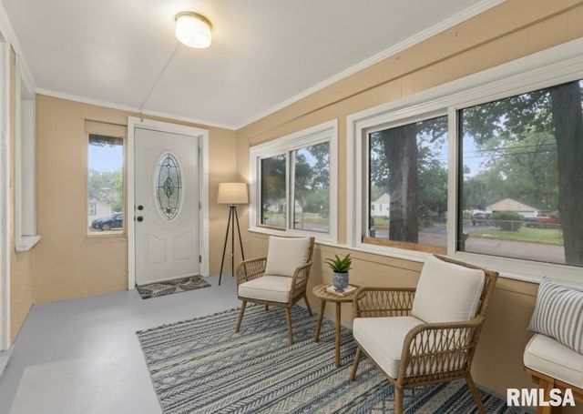 104 N INGLEWOOD Drive, East Peoria, IL 61611