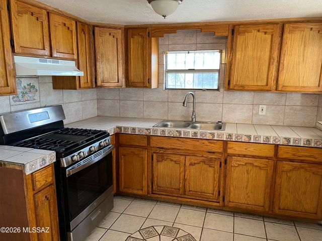 231 W Illinois Street, Tucson, AZ 85714