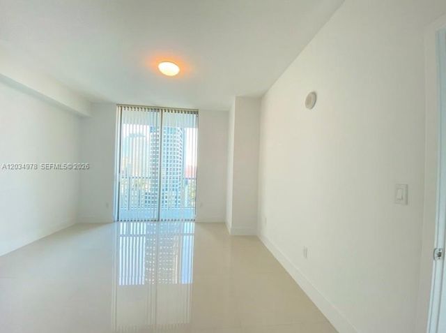 79 SW 12th St 2303-S, Miami, FL 33130
