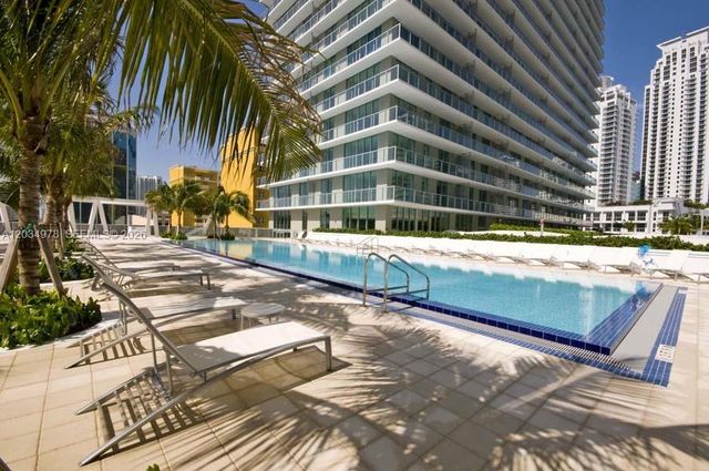 79 SW 12th St 2303-S, Miami, FL 33130