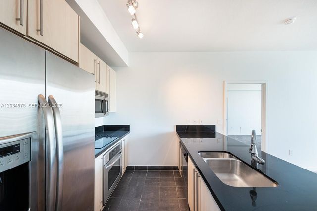 79 SW 12th St 2303-S, Miami, FL 33130