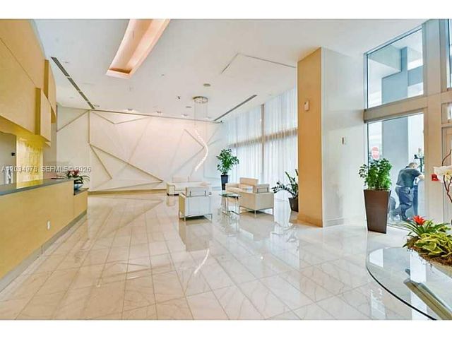 79 SW 12th St 2303-S, Miami, FL 33130