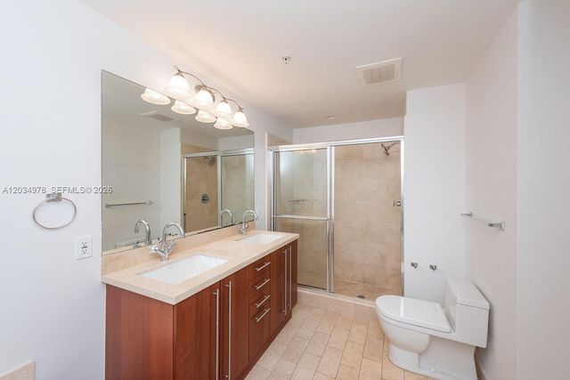 79 SW 12th St 2303-S, Miami, FL 33130