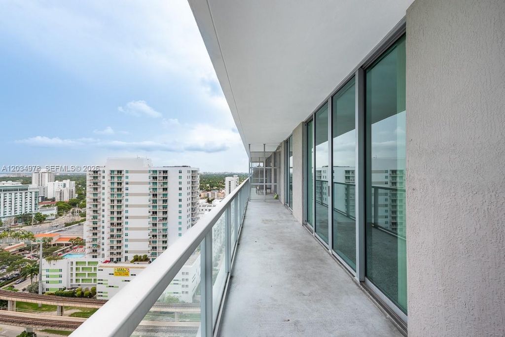 79 SW 12th St 2303-S, Miami, FL 33130