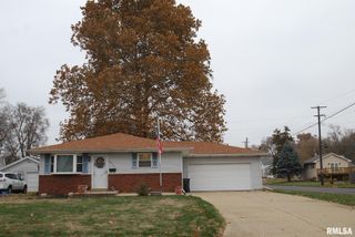 1315 STATE Street, Pekin, IL 61554