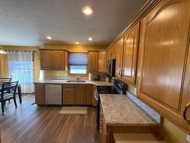 3444 S Briarwood Court, Springfield, MO 65807