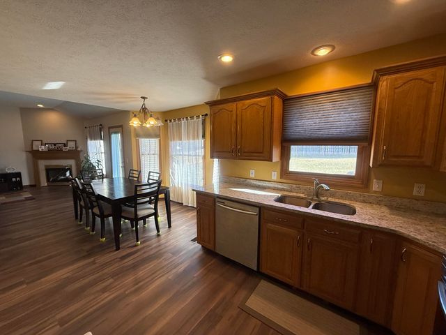 3444 S Briarwood Court, Springfield, MO 65807