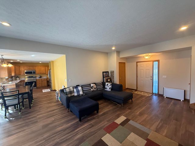 3444 S Briarwood Court, Springfield, MO 65807