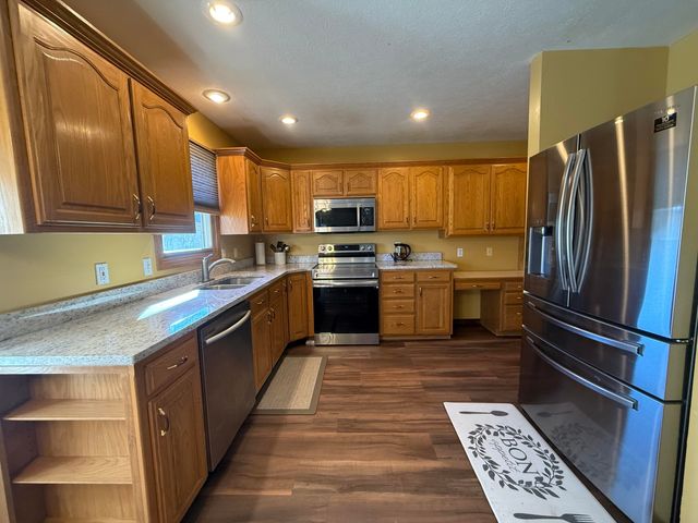 3444 S Briarwood Court, Springfield, MO 65807