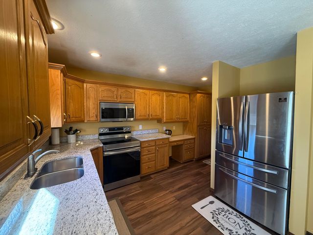 3444 S Briarwood Court, Springfield, MO 65807