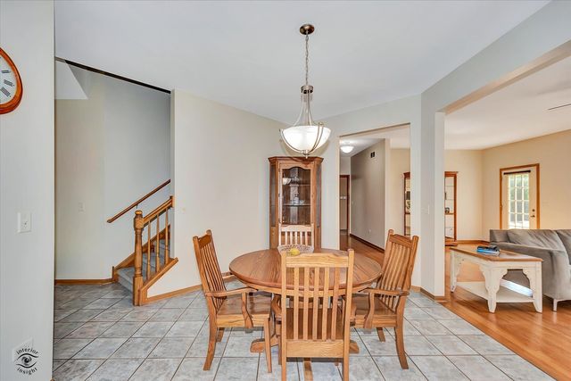 8057 W Duane Drive, Frankfort, IL 60423