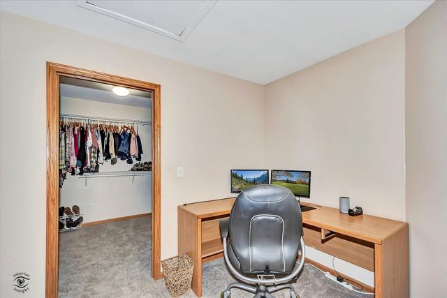 8057 W Duane Drive, Frankfort, IL 60423