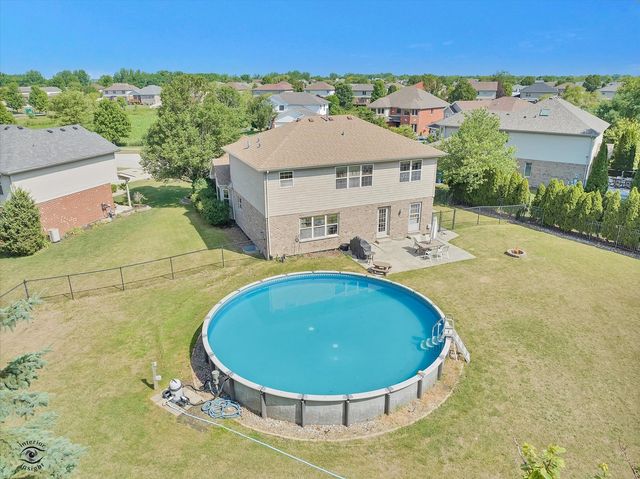 8057 W Duane Drive, Frankfort, IL 60423