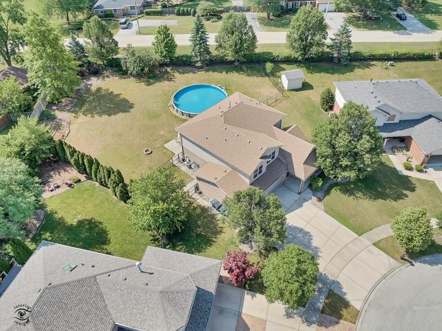 8057 W Duane Drive, Frankfort, IL 60423