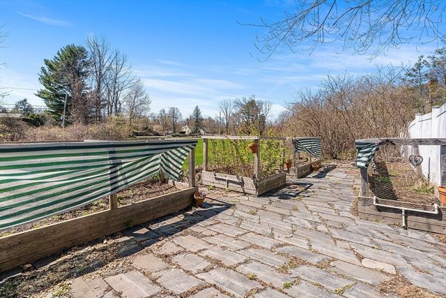 416 Boston Rd, Sutton, MA 01590