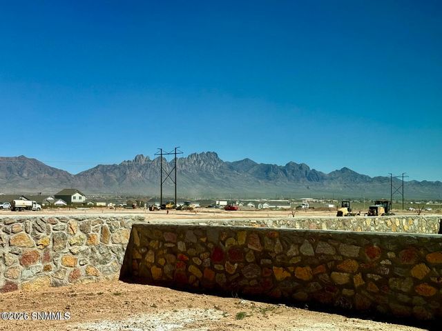 7944 San Eduardo Street, Las Cruces, NM 88012