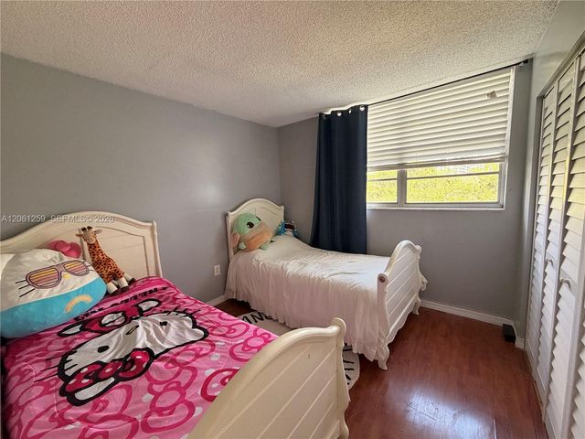 16518 NE 26th Avenue 403, North Miami Beach, FL 33160
