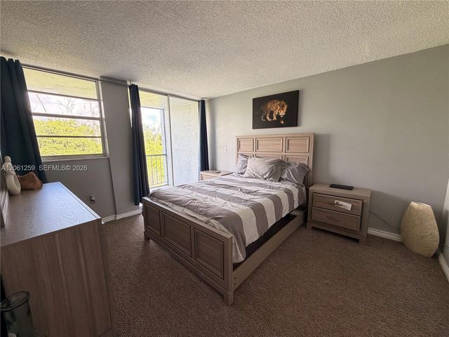16518 NE 26th Avenue 403, North Miami Beach, FL 33160