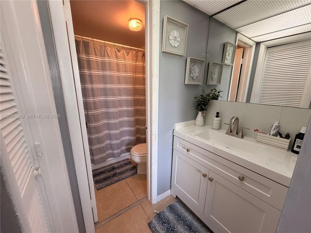 16518 NE 26th Avenue 403, North Miami Beach, FL 33160