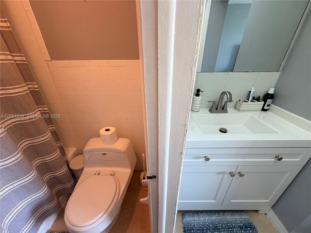16518 NE 26th Avenue 403, North Miami Beach, FL 33160