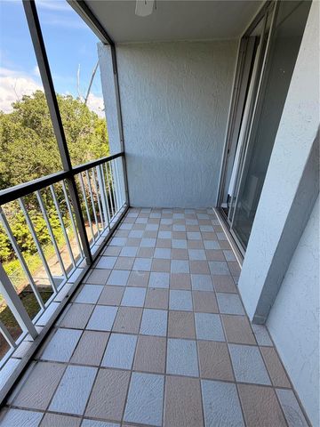 16518 NE 26th Avenue 403, North Miami Beach, FL 33160