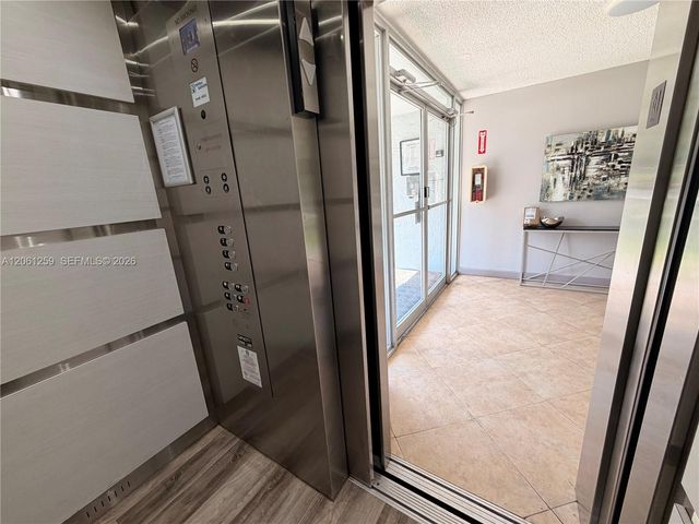 16518 NE 26th Avenue 403, North Miami Beach, FL 33160