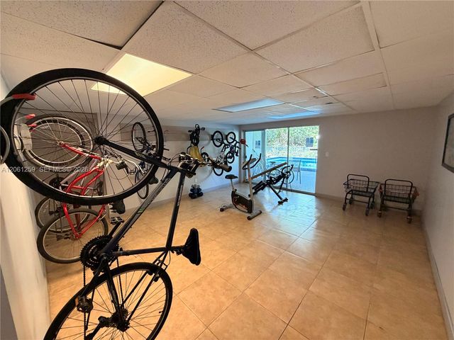 16518 NE 26th Avenue 403, North Miami Beach, FL 33160