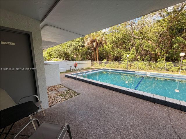 16518 NE 26th Avenue 403, North Miami Beach, FL 33160