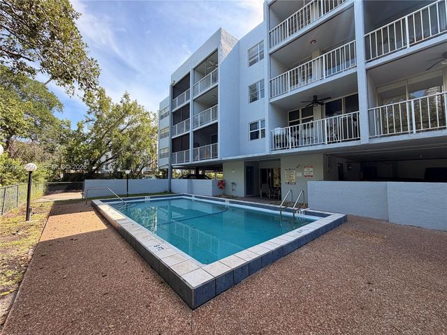 16518 NE 26th Avenue 403, North Miami Beach, FL 33160