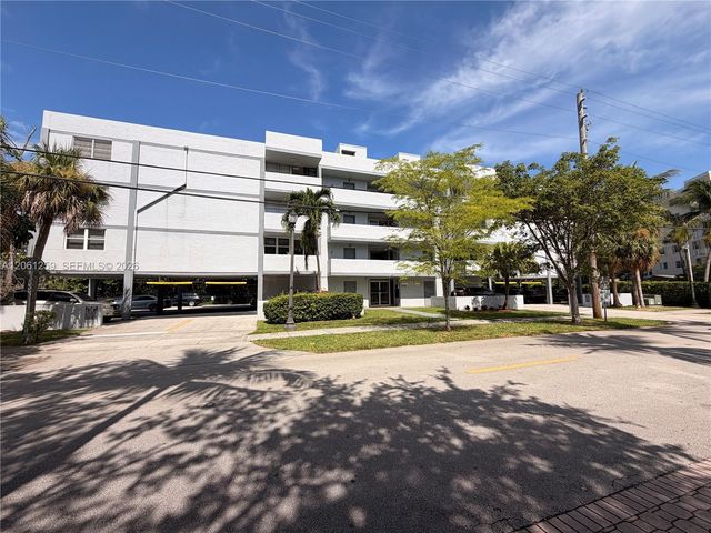 16518 NE 26th Avenue 403, North Miami Beach, FL 33160