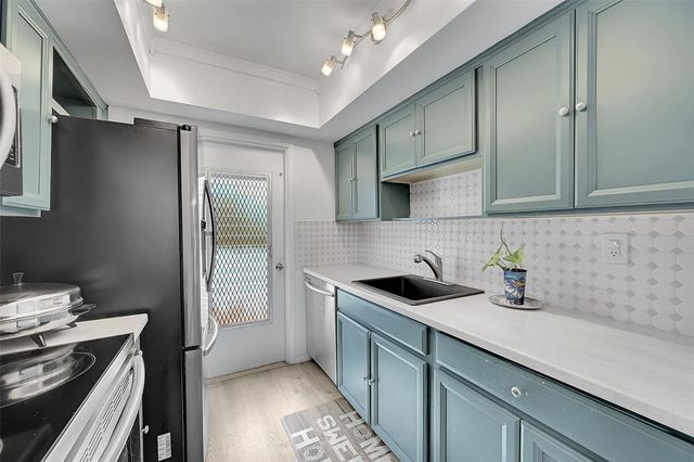 711 SE 7th Ave 3, Pompano Beach, FL 33060