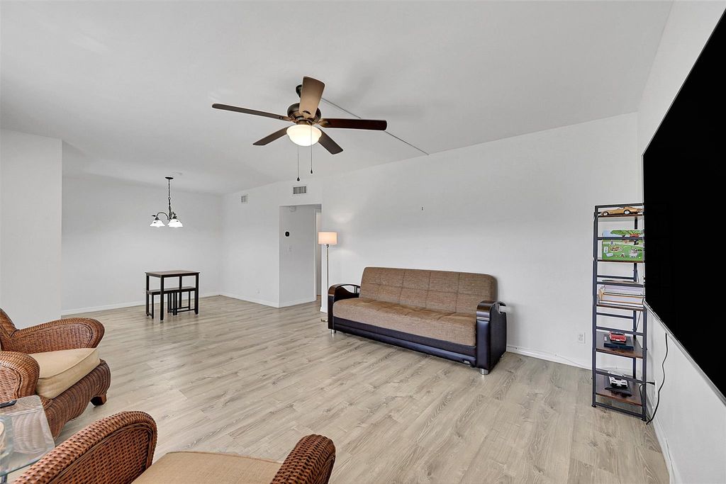 711 SE 7th Ave 3, Pompano Beach, FL 33060