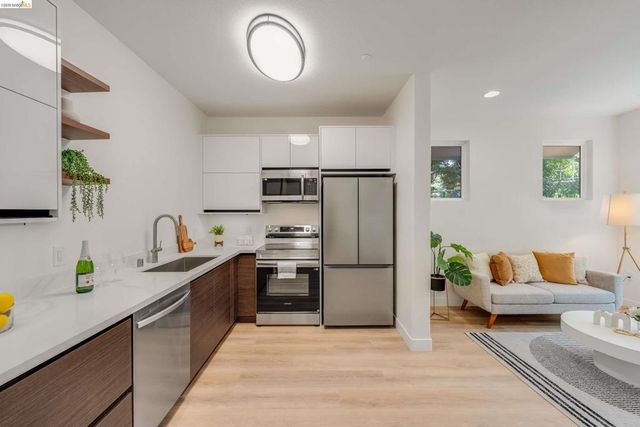 1121 40Th St 4104, Emeryville, CA 94608
