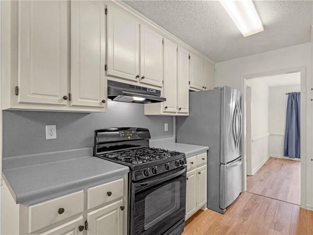 112 Trestle Court, Stockbridge, GA 30281