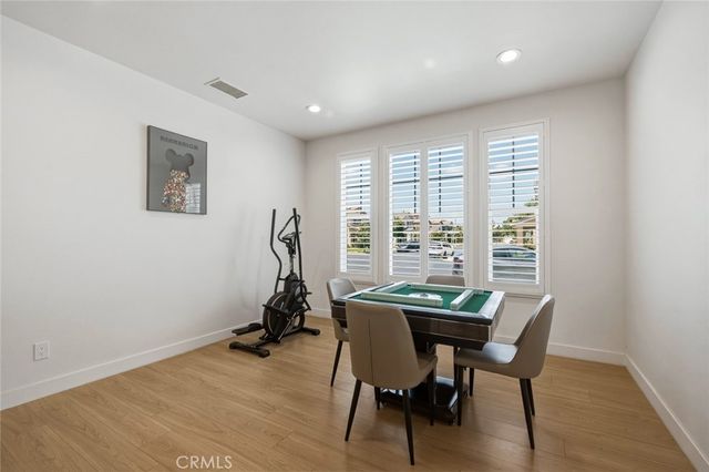 1018 N Smiderle Loop, Ontario, CA 91764