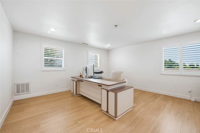 1018 N Smiderle Loop, Ontario, CA 91764
