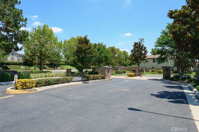 1018 N Smiderle Loop, Ontario, CA 91764