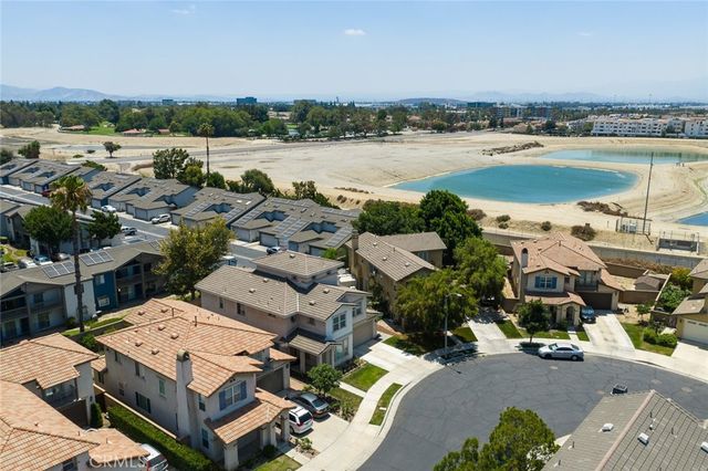 1018 N Smiderle Loop, Ontario, CA 91764