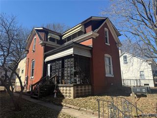 411 N 5th Street, Belleville, IL 62220