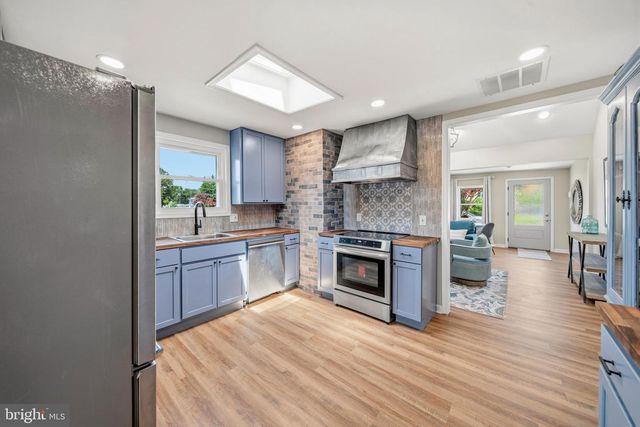 1019 SHORELAND DR, Glen Burnie, MD 21060