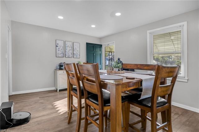 119 Green Meadow DR, Portsmouth, VA 23701