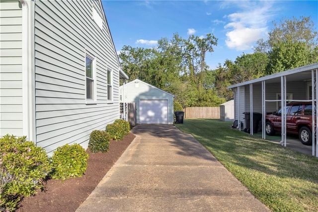 119 Green Meadow DR, Portsmouth, VA 23701