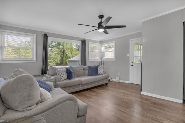 119 Green Meadow DR, Portsmouth, VA 23701