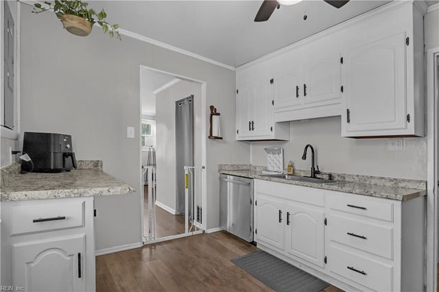 119 Green Meadow DR, Portsmouth, VA 23701