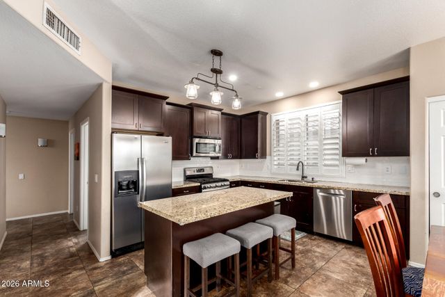 1303 W KESLER Lane, Chandler, AZ 85224