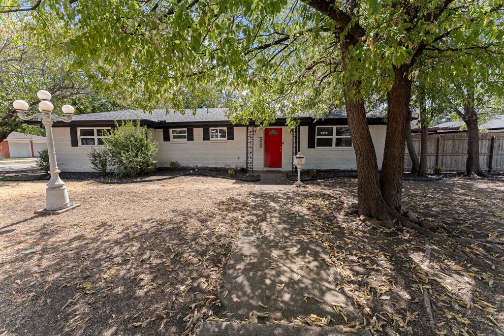 4928 Ira Street, Haltom City, TX 76117 — photo 2