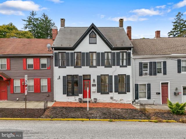 12 S MAIN ST, Shrewsbury, PA 17361